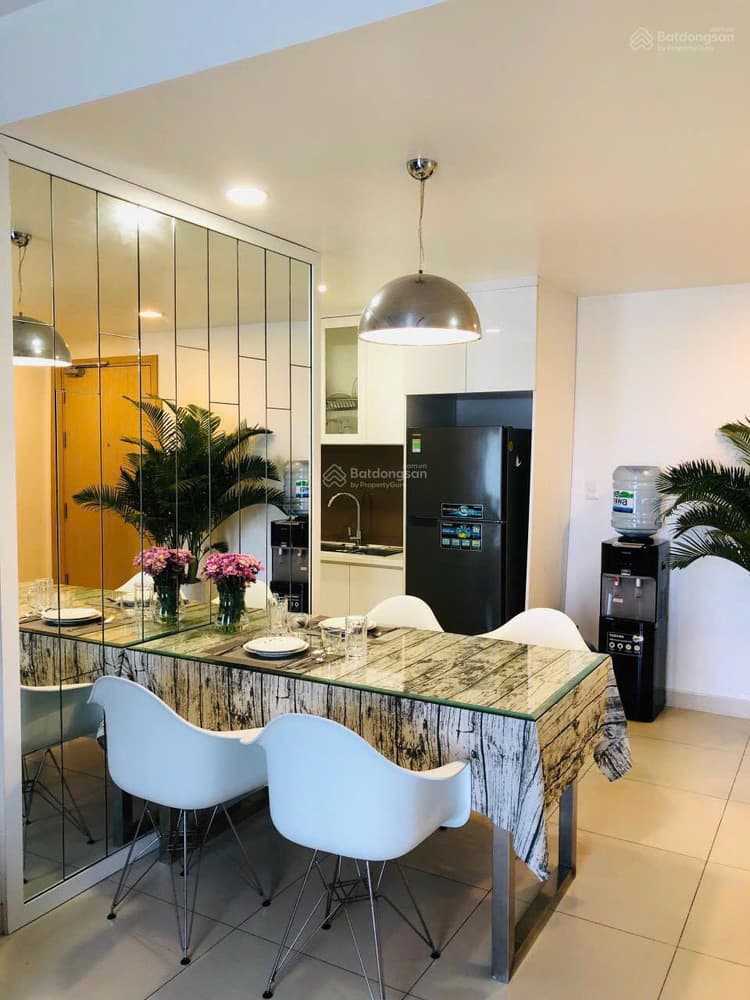 Căn hộ 3 phòng ngủ tại Vinhomes Smart City, 180m², 8 tầng, hướng Nam